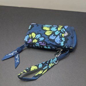 VERA BRADLEY WRISTLET WALLET